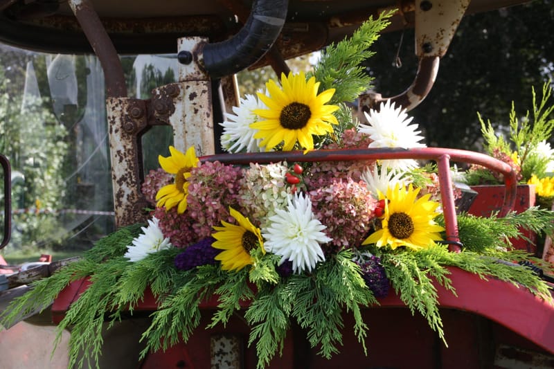 Trecker mit Blumen